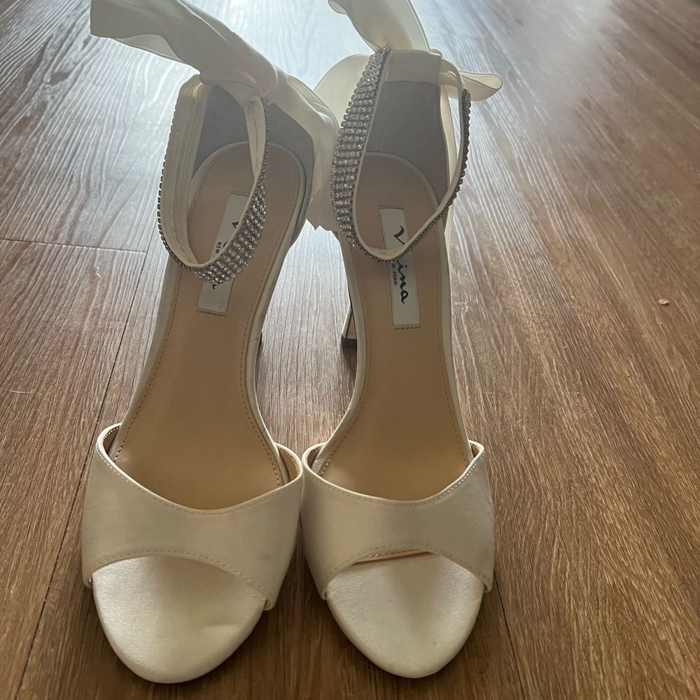 Beautiful never worn cream heels with a diamond ankle cuff